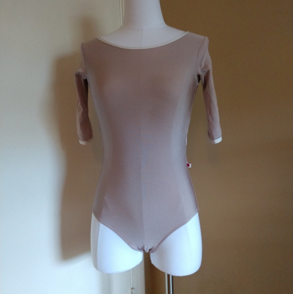 Yumiko Larissa leotard size M